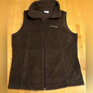 Columbia Vest Woman’s M Sleeveless Full Zip Brown Casual Fleece Adult Used/Great